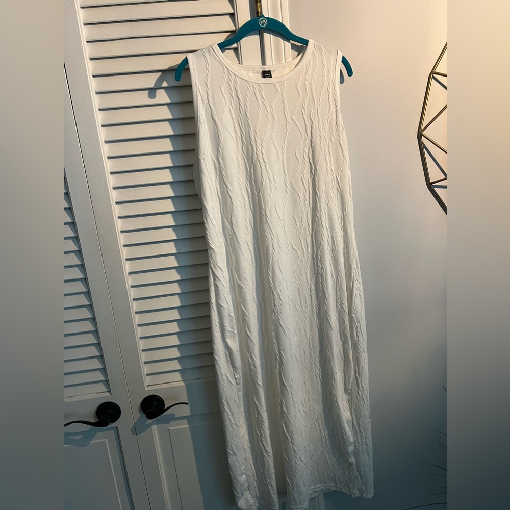 Body con white textured dress